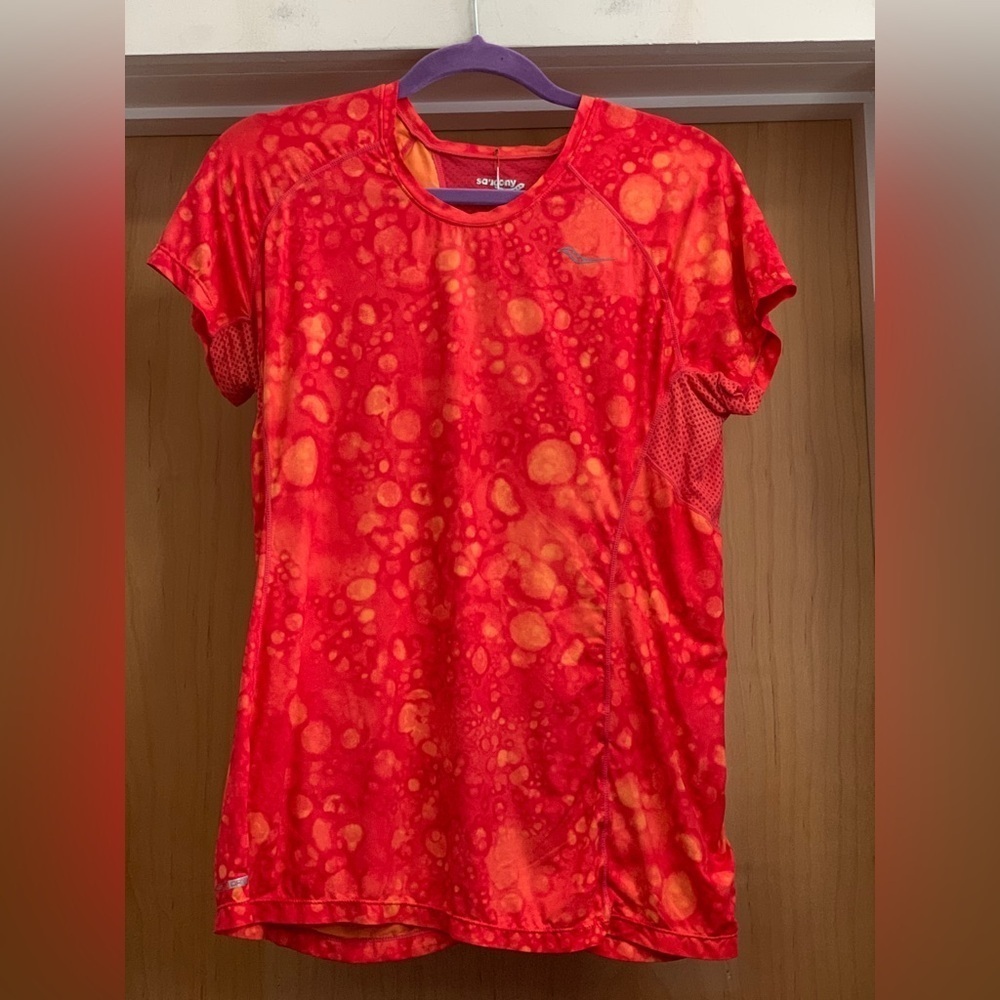 Saucony Orange Short Sleeve T-Shirt. Size-Large